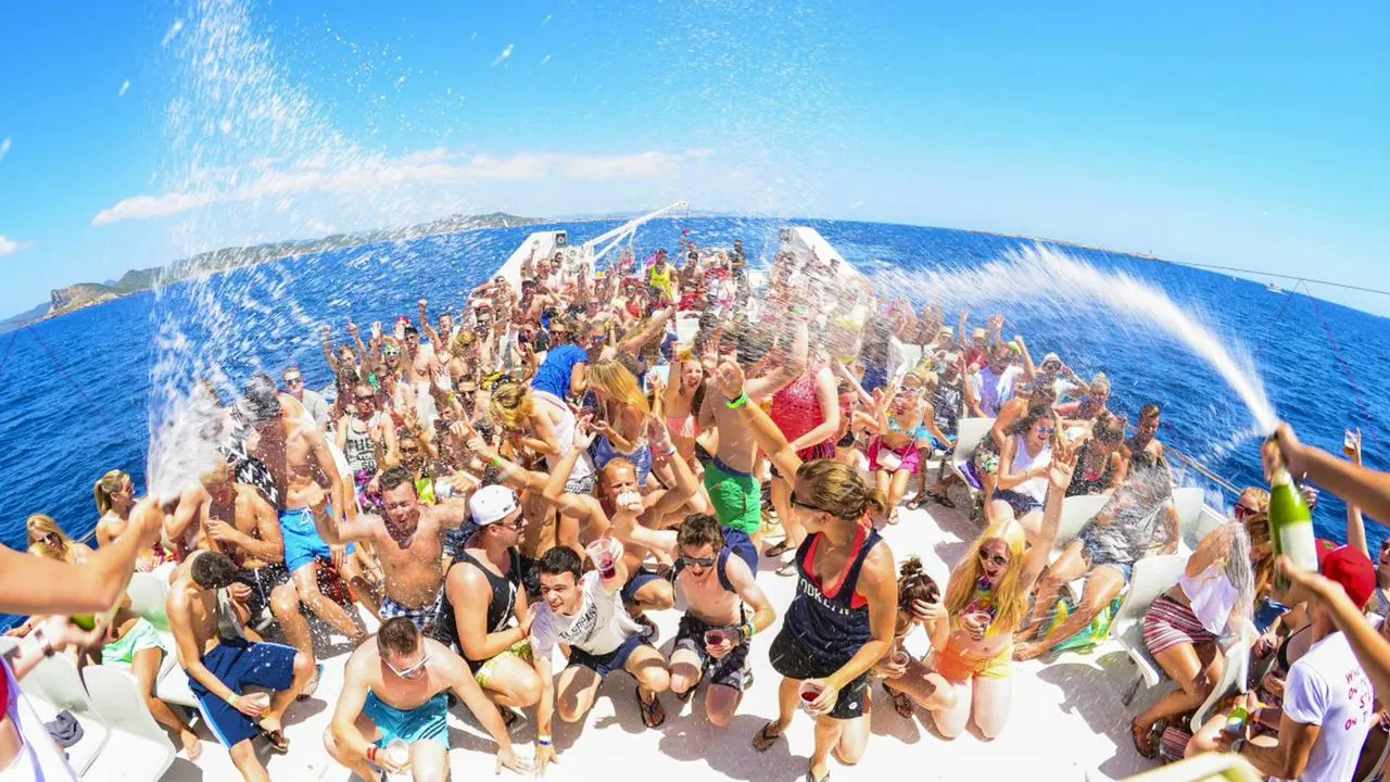 Party Boat 2